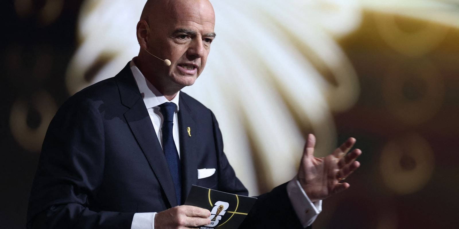 Crise na Fifa: a gestão de Gianni Infantino sob pressão e o bate-boca nos bastidores