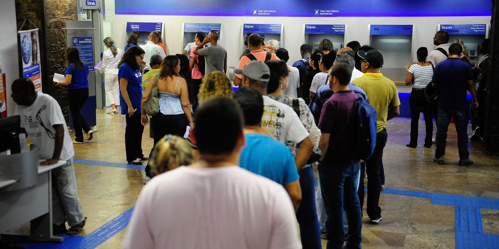 Greve dos bancários de 24 horas paralisa agências em todo o país 1 Greve dos bancários de 24 horas paralisa agências em todo o país